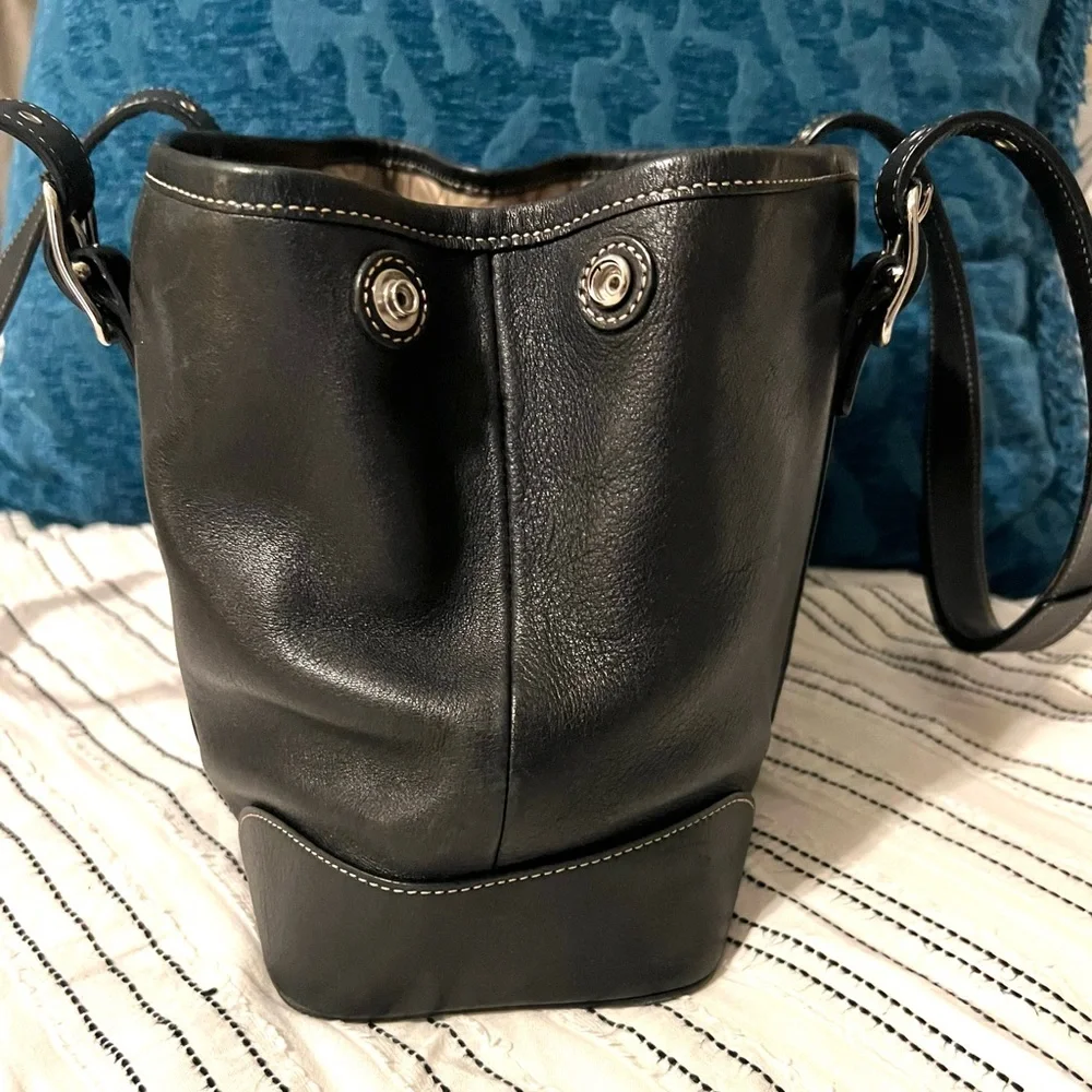 Vintage Coach Black Leather Bucket Handbag Purse No. M3S-7588 - Picture 7 of 12